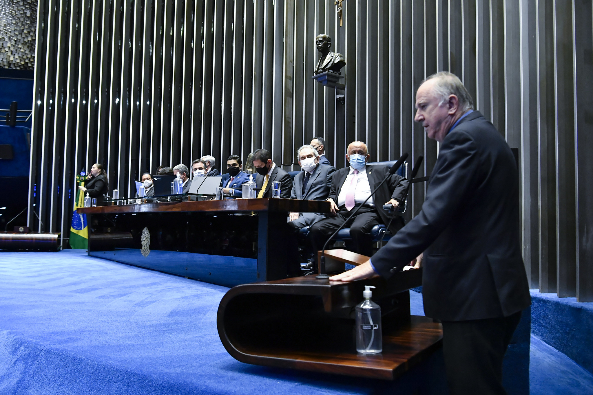 Congresso promulga 1% do FPM de setembro em sesso solene com a participao do presidente da CNM