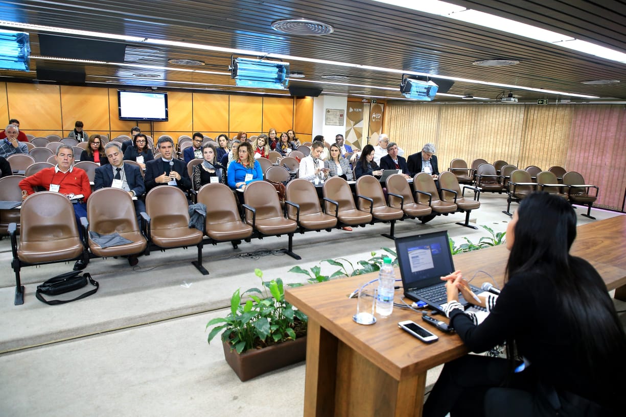 Em encontro dos Tribunais de Contas CNM aborda demandas municipais em qualificao